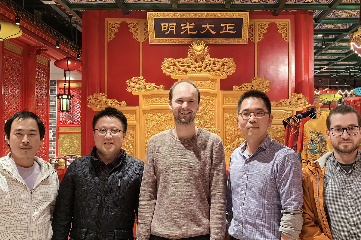 Roman Burkovsky and Alexander Ganzha (°ʷʼ¼) with colleagues from the Harbin Institute of Technology and the Institute of Metal Materials Research of the Chinese Academy of Sciences